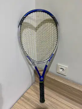 Prince Ti100 Raket Tenis Bekas – Ringan, Nyaman, dan Terjangkau!
