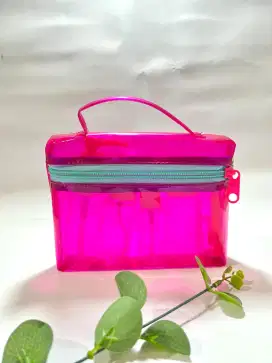 Pouch kosmetik wanita