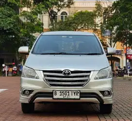 Toyota Kijang Innova 2.0 V Luxury AT 2014