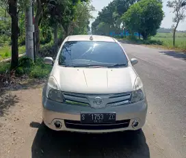 Nissan Grand Livina xv 2011 Manual Transmission