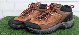 Sepatu hiking ASICS GEL
