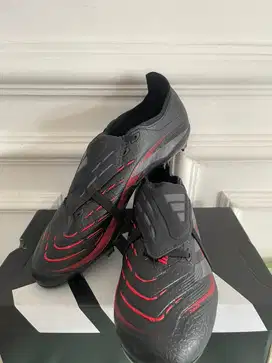 sepatu bola adidas FT 25