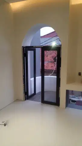 Jasa Pembuatan pintu aluminium kaca