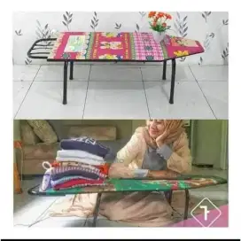 Meja setrika duduk