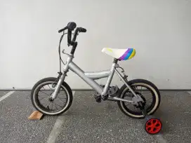 Sepeda anak ukuran 12