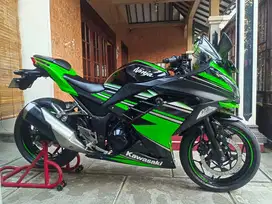 Kawasaki NINJA 250 SE KRT GREEN BLACK AD KM Low