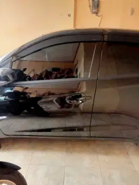 Brio hitam kinclong seperti baru