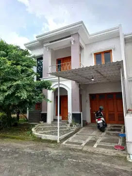 Dijual Rumah Hook Mewah di Merapi Regency dekat Jalan Kaliurang