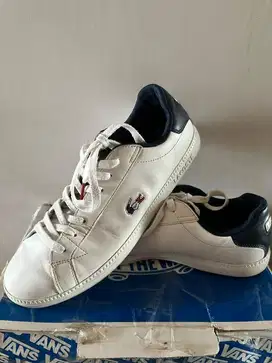 Sepatu Casual LACOSTE Size 43