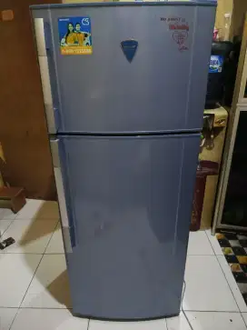 MANGGA KULKAS 2PINTU MERK SHARP ORISINILAN NORMAL SIAP PAKAI