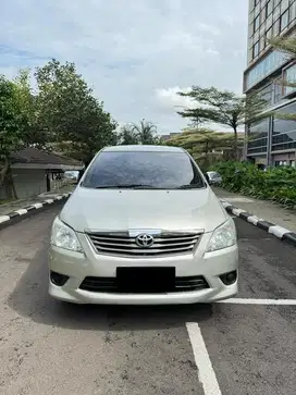 Toyota Grand Innova E 2013