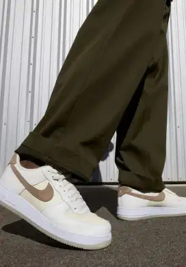41 - SECOND AIR FORCE 1'07 COCONUT MILK