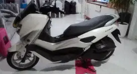 Dijual NMax Old Non ABS th 2017 warna putih