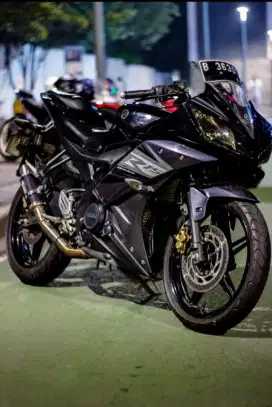 Dijual motor R15 tahun 2014