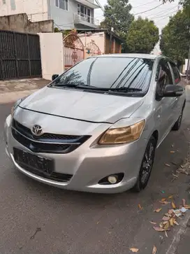 Toyota Limo 2012 Bensin