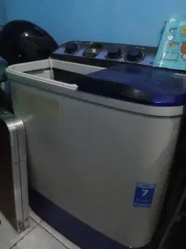 Dijual mesin cuci