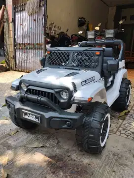 Mobil Aki Remote Anak Jeep Off-road