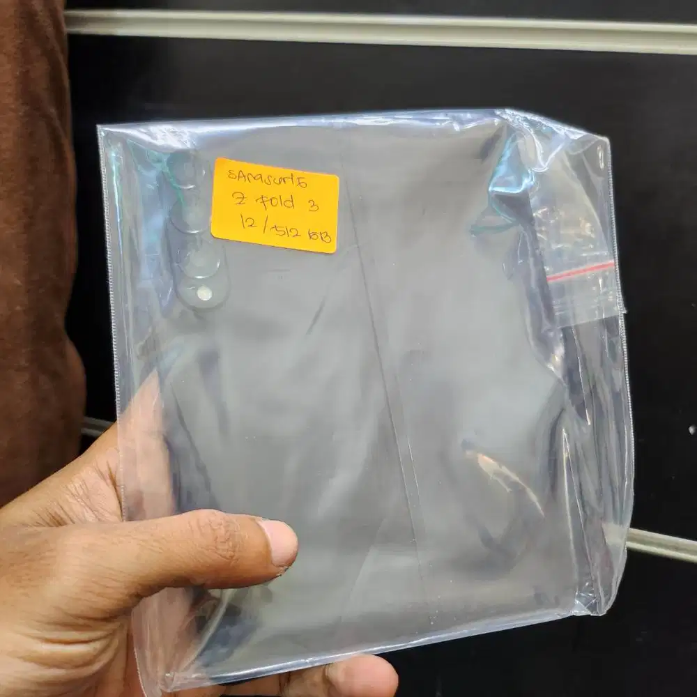 nyamri hp samsung z fold