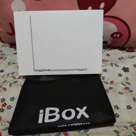 MacBook Air M4 13 inch 16/256gb IBox BNIB New Resmi