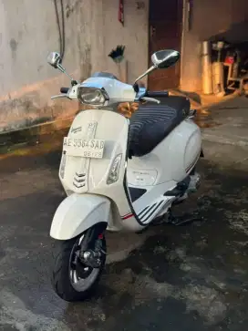 Vespa Sprint 2014 3V PUTIH plat AE