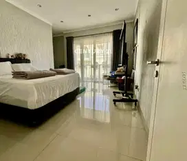 Dijual Rumah Keren Dan Cantik Semi Furnish Di Kebayoran Bintaro