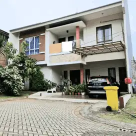 Dijual Rumah Dengan Sirkulasi Udara Bagus Tanah Luas Di Discovery