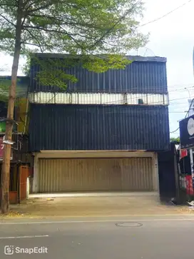 Ruko Jl Ratulangi Berada Di Tengah Kota Makassar