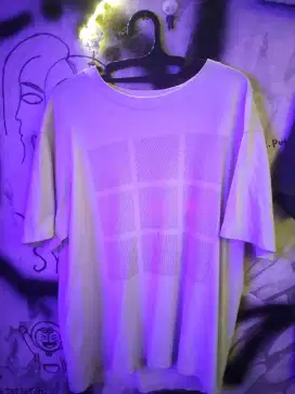 Baju uniqlo putih