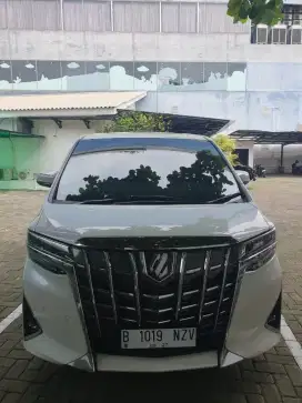 Mobil mewah bergaransi