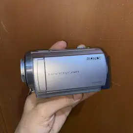 Jual cepat Handycam Sony DCR SR68e y2k retro langka