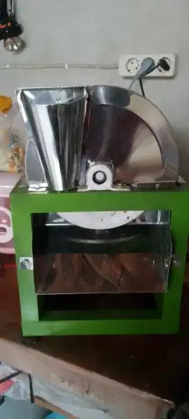 Mesin pengiris Bawang