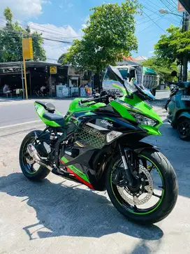 Ninja zx 25 abs km 1000 ban michelin deva motor