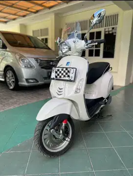 Vespa Sprint i-get 2018 Low KM NOS