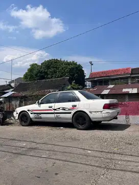 Corona Ex Saloon 1991