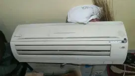 AC merk DAIKIN kondisi bagus