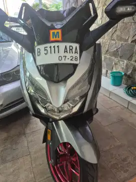 Membantu pekerjaan di kantin