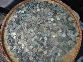 Uang coin kuno.