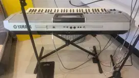 YAMAHA PSR S-900