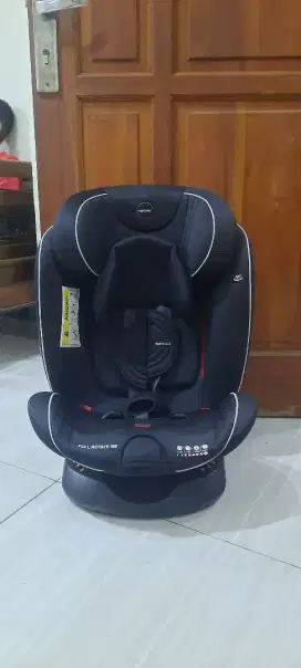 Carseat babydoes rotate full 360