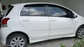 Jual toyota yaris manual 2012 putih 100jtnego