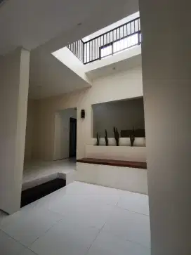 DIJUAL RUMAH DI AREA IKAN TOMBRO.