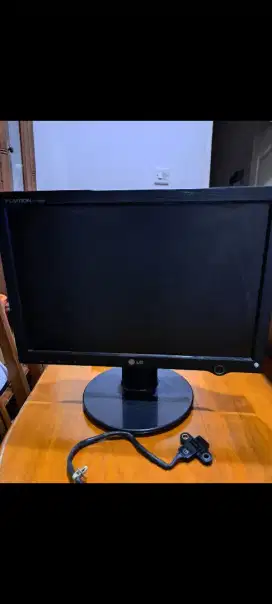 PC Simbadda CX17 & Monitor LG Flatron L177WSB