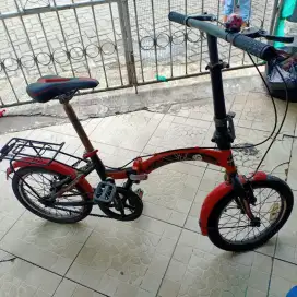 United Stylo 16