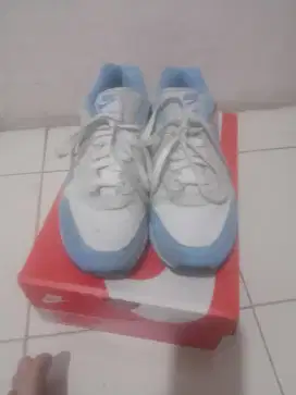Jual banting harga sepatu nike airmax 1 university blue