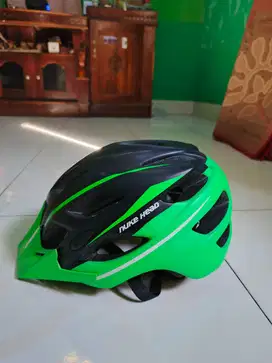 Helm Sepeda Nukehead HC-15