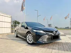 (KM 14 RIBU) Toyota NEW Camry 2.4 V A/T Hitam 2021 ANTIK LIKE NEW!