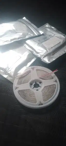 Lampu LED strip Putih 12v panjang 5m