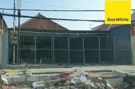 Disewakan Rumah Usaha Pusat Kota di Jl Kartini Surabaya