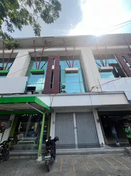 Ruko Ditengah Pusat Keramaian di Jl. Setiabudi Semarang