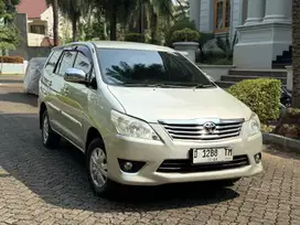 Innova 2.0 G MT 2013 Silver Metalik Pajak07/26 Istimewah Antik